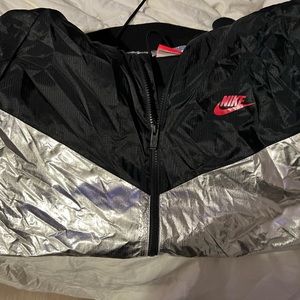 Nike Wind Breaker